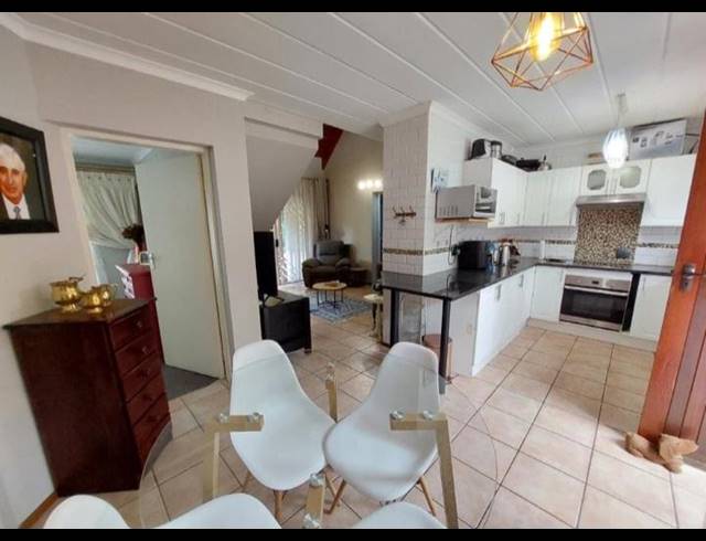 3 BEDROOM HOUSE FOR SALE IN MAGALIESKRUIN